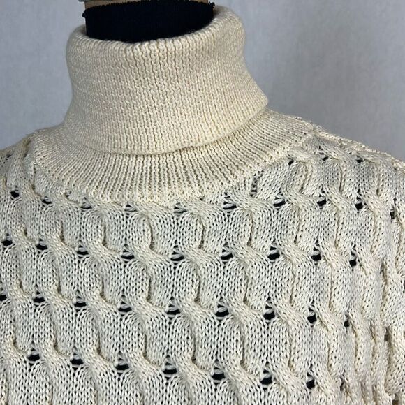 Davi & Dani Cable Knit Fringe Hem Sweater Vest Sz Medium Cream Turtleneck - Picture 2 of 10